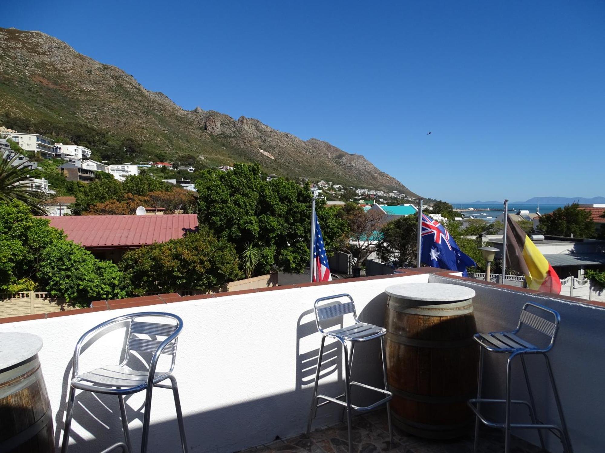 Big Skies Guesthouse Gordonsbaai Buitenkant foto