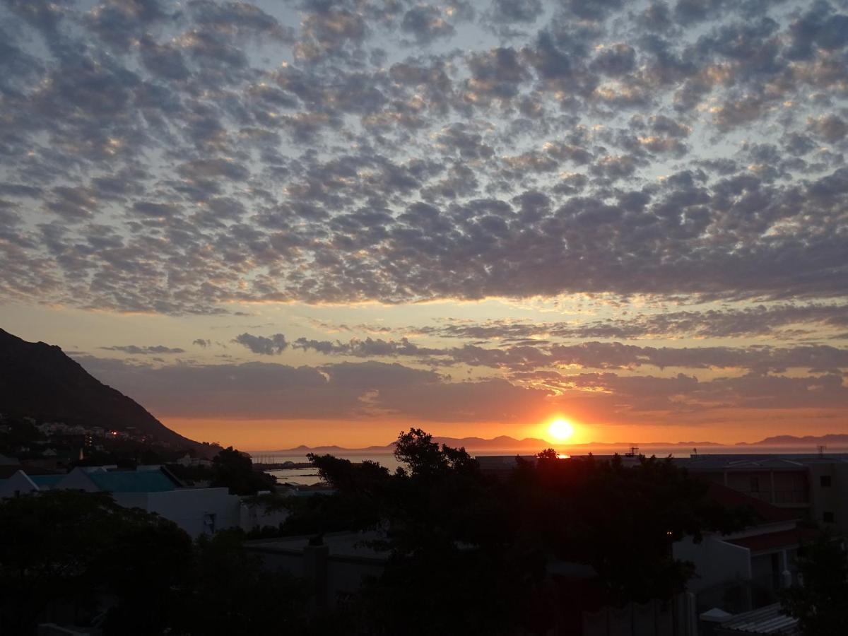 Big Skies Guesthouse Gordonsbaai Buitenkant foto